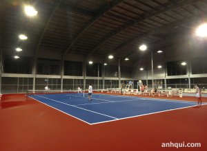 Lắp đặt và bảo trì hệ thống đèn chiếu sáng sân tennis
